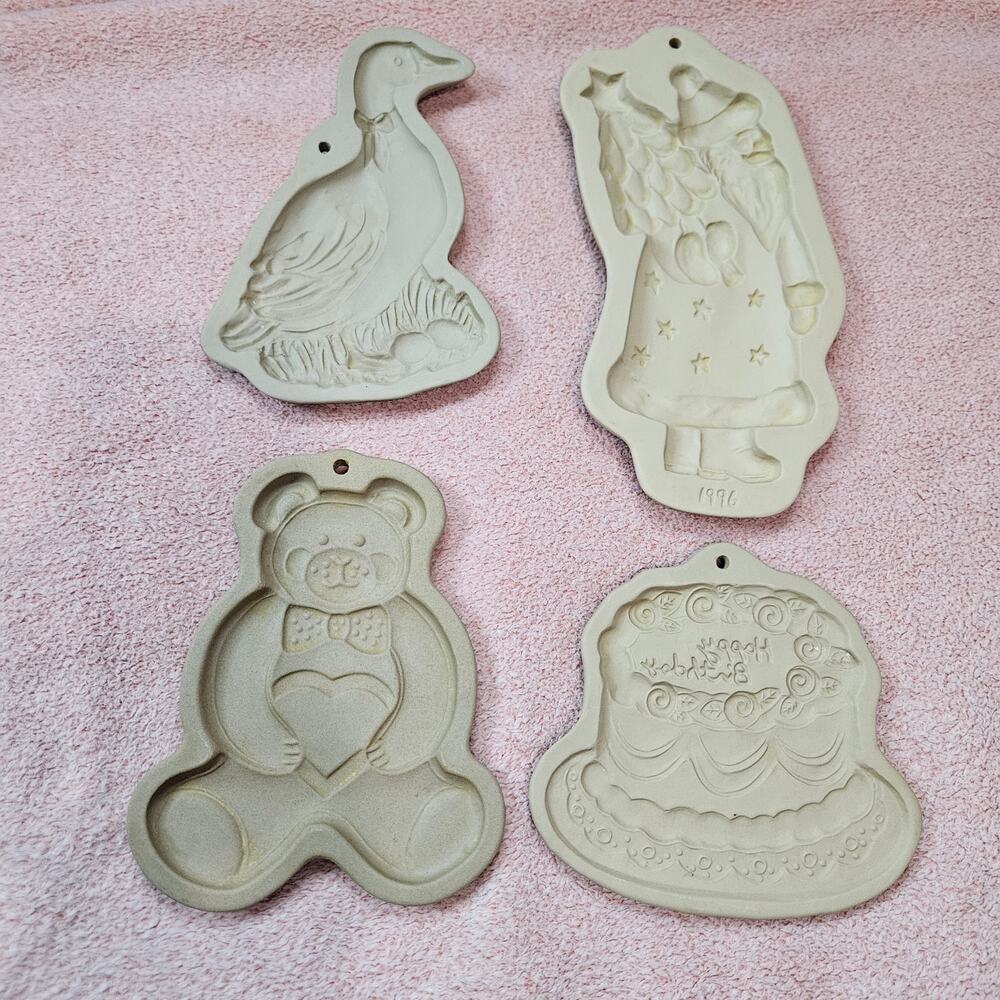 Lot of 4 Vintage Brown Bag Cookie Art & The Pampered Chef Ceramic Cookie Molds